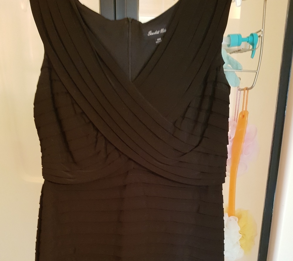 Black cocktail dress midi